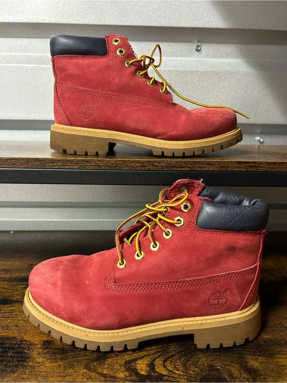 Timberland A1HD0 RED LEATHER HI TOP YOUTH Boots  Size 3